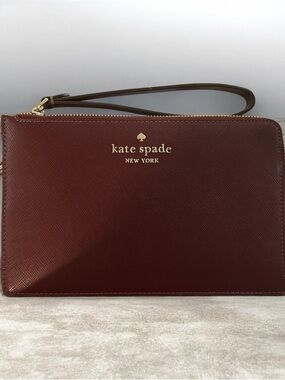 NWOT Kate Spade Staci Medium L Zip Wristlet Clutch Wallet - Deep Berry